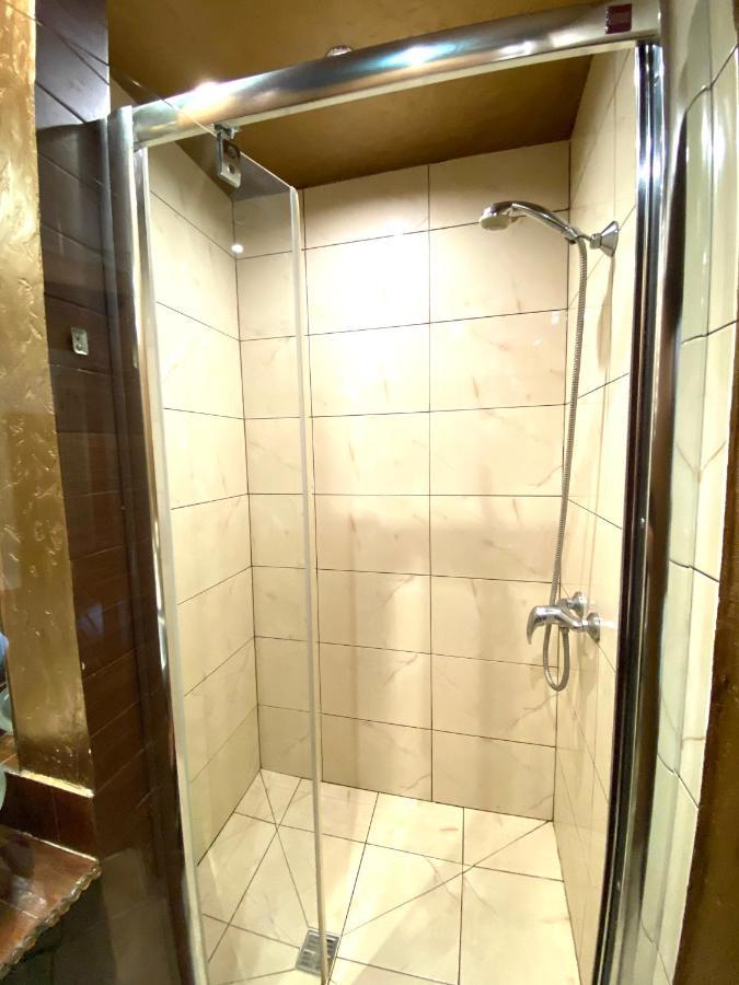 Квартира Подобово На Площі Ринок 39 Сам Центр Львова Dış mekan fotoğraf